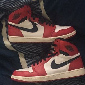 Jordan 1 Mid Chicago